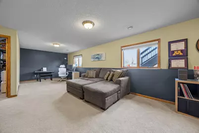 9042 Kentucky Avenue N, Brooklyn Park, MN 55445 - Photo 14