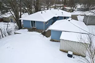 3418 Xenia Ave N, Crystal, MN 55422 - Photo 10