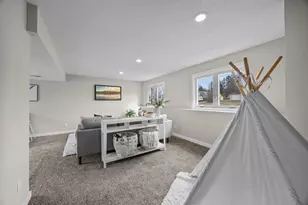 4916 Granada Ave N, Oakdale, MN 55128 - Photo 12