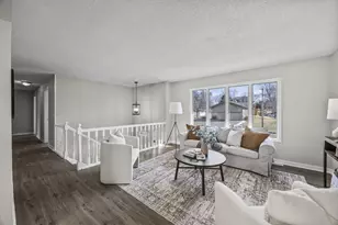 4916 Granada Ave N, Oakdale, MN 55128 - Photo 4