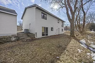 4916 Granada Ave N, Oakdale, MN 55128 - Photo 24