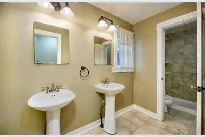 2327 Cole Avenue SE #A, Minneapolis, MN 55414 - Photo 10