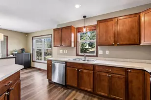 593 Stonewood Way, Burnsville, MN 55306 - Photo 6