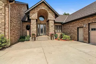 2177 Mill Pond Dr, Saint Cloud, MN 56303 - Photo 4