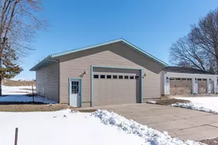 125 Willow Point Dr, Elysian, MN 56028 - Photo 2