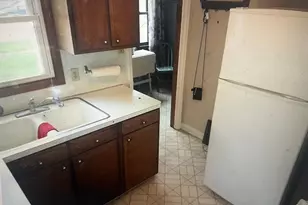 805 4th Ave SE, Waseca, MN 56093 - Photo 6