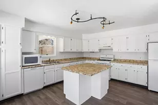 16 14th St NW, Faribault, MN 55021 - Photo 2