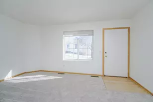 13049 Crimson Clover Ln, Eden Prairie, MN 55347 - Photo 6