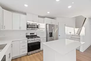 21669 Lilac Dr, Farmington, MN 55024 - Photo 2