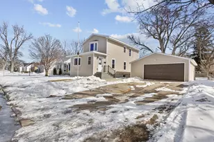 4241 Yosemite Ave S, Saint Louis Park, MN 55416 - Photo 2