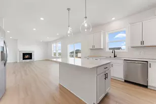 2817 Downing Ave, Shakopee, MN 55379 - Photo 4