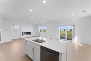 18333 Gladiator Dr, Lakeville, MN 55068 - Photo 4