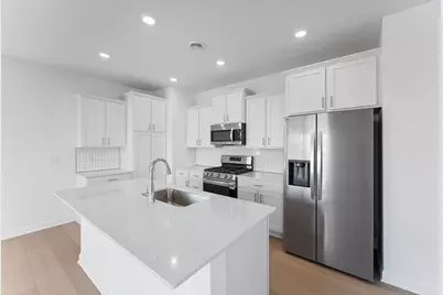 18333 Gladiator Drive, Lakeville, MN 55068 - Photo 2