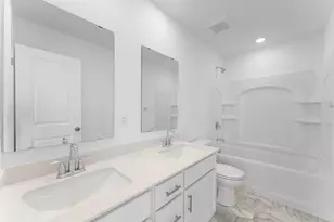 18333 Gladiator Dr, Lakeville, MN 55068 - Photo 16