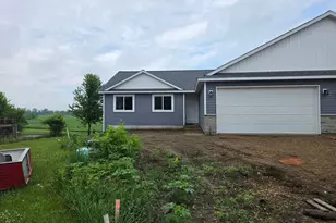 216 Fischer Ct NW, Montgomery, MN 56069 - Photo 1