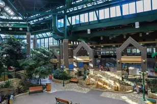 7400 Edinborough Way, Edina, MN 55435 - Photo 34