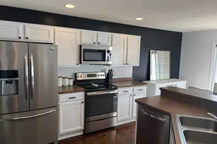 495 Pleasant Ct, Chaska, MN 55318 - Photo 2