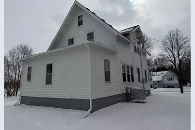 860 Montana Avenue, Benson, MN 56215 - Photo 6