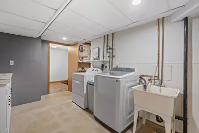 239 Highwood Drive, Chaska, MN 55318 - Photo 18