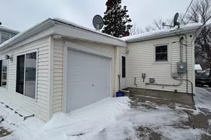 818 16th St N, Moorhead, MN 56560 - Photo 28