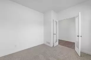 7547 Upper 42nd St N, Oakdale, MN 55128 - Photo 4