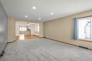 369 W Mill St, Paynesville, MN 56362 - Photo 6