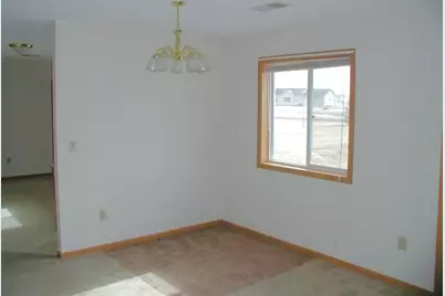 1322 214th Avenue, New Richmond, WI 54017 - Photo 4