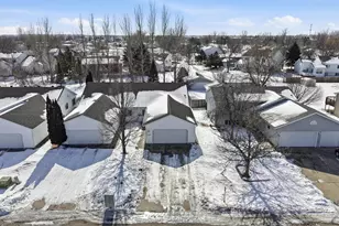 1327 32nd St Cir S, Moorhead, MN 56560 - Photo 32