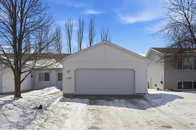 1327 32nd Street Circle S, Moorhead, MN 56560 - Photo 2