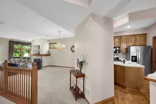 16270 Crystal Hills Dr, Lakeville, MN 55044 - Photo 10