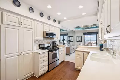 1235 Yale Place #1304, Minneapolis, MN 55403 - Photo 2