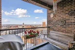 1235 Yale Pl, Minneapolis, MN 55403 - Photo 12