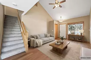 2755 Meadow Brook Dr, Woodbury, MN 55125 - Photo 4