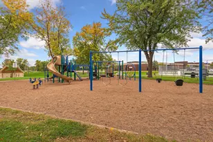 2755 Meadow Brook Dr, Woodbury, MN 55125 - Photo 30