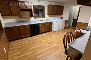 604 1st St S, Wahpeton,  58075 - Photo 8