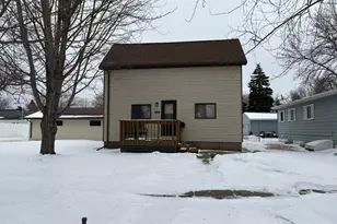 604 1st St S, Wahpeton,  58075 - Photo 2