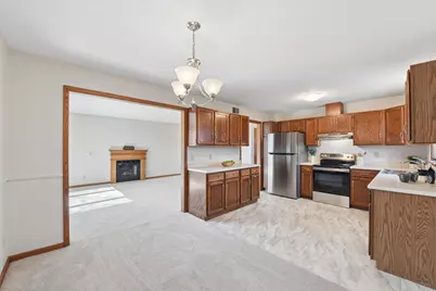 1270 Burke Avenue W, Roseville, MN 55113 - Photo 6