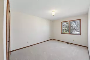 1270 Burke Ave W, Roseville, MN 55113 - Photo 10