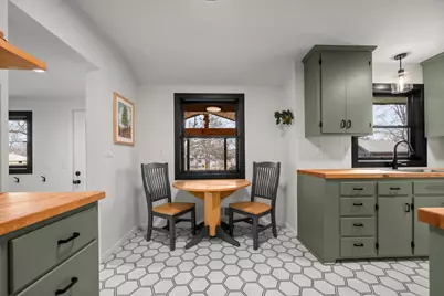 10617 Thomas Avenue S, Bloomington, MN 55431 - Photo 10