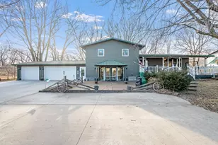 600 Plum Ave, Windom, MN 56101 - Photo 2