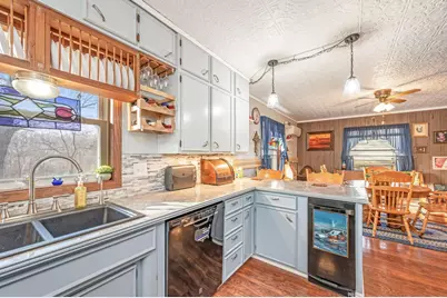 600 Plum Avenue, Windom, MN 56101 - Photo 16