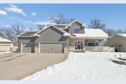 828 Wollak Way, Sauk Rapids, MN 56379 - Photo 2