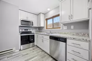 1219 7th St S, Moorhead, MN 56560 - Photo 10