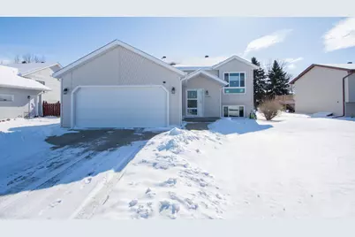 2606 33rd Avenue S, Fargo, ND 58104 - Photo 2