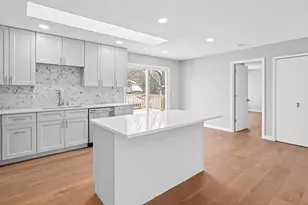 1939 Long Lake Rd, New Brighton, MN 55112 - Photo 4