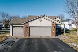 1040 Bridgeport Dr, Sartell, MN 56377 - Photo 2