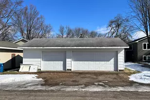 809 Broadway Ave S, Sauk Rapids, MN 56379 - Photo 4
