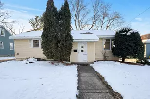 973 Bidwell St, West Saint Paul, MN 55118 - Photo 1