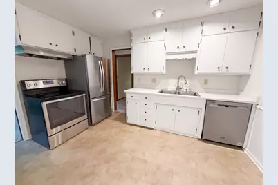 973 Bidwell Street, West Saint Paul, MN 55118 - Photo 2