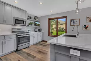 2114 Shannon Dr, Saint Cloud, MN 56301 - Photo 6